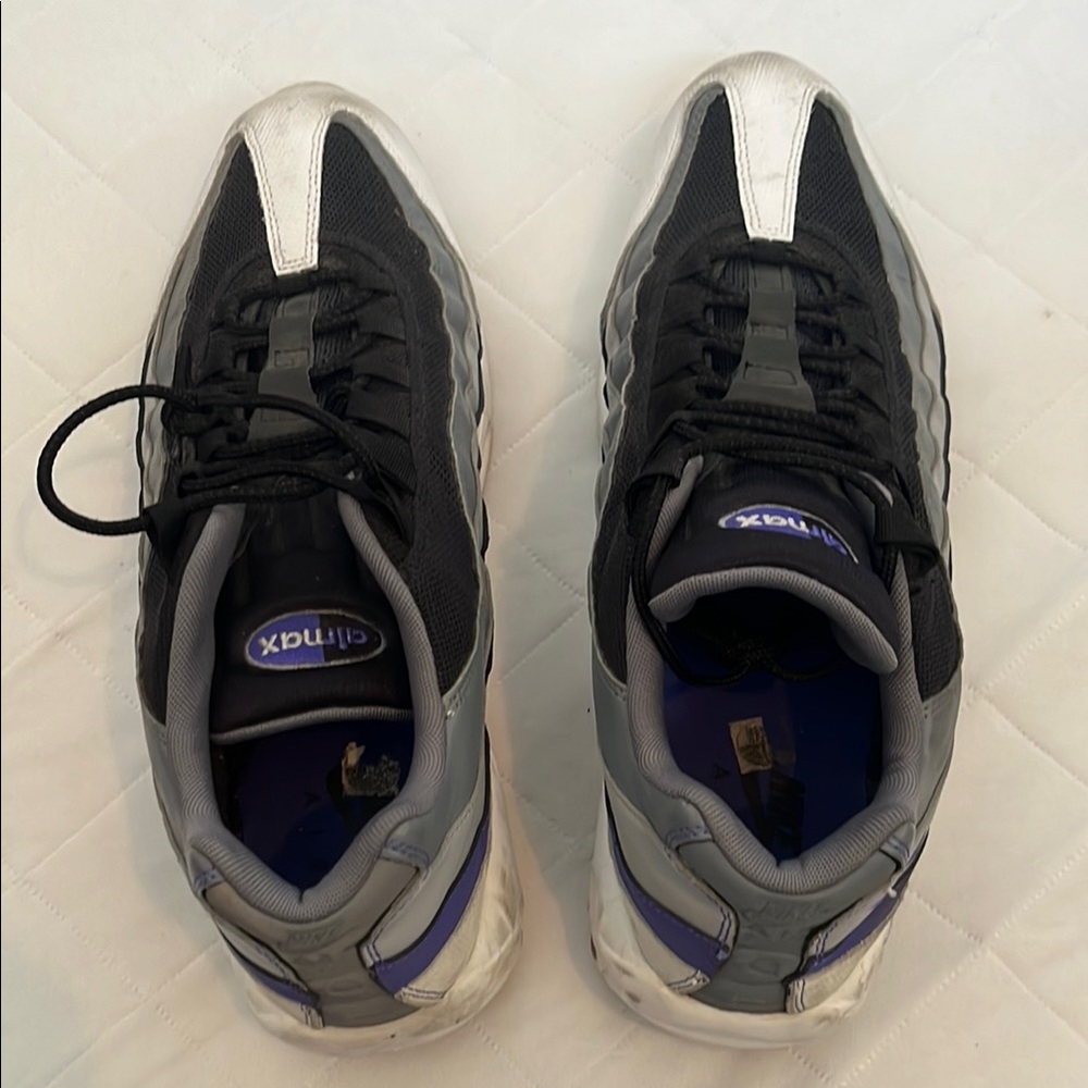 Size 15 Men's Nike Air Climax Black and Gray Sneakers - Picture 3 of 8